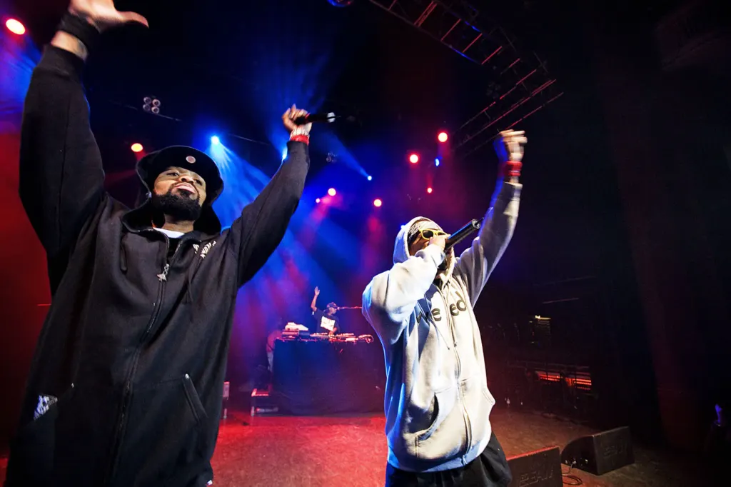 Method Man + Redman — event, music and portrait photograph in Shepherd’s Bush, London, UK, frame 4 of 14.